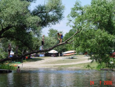 Zdjęcia z naszych spływów kajakowych - krutynia-17-07-26-07-2006-najbardziej-rozrywkowy-splyw-w-historii-firmy